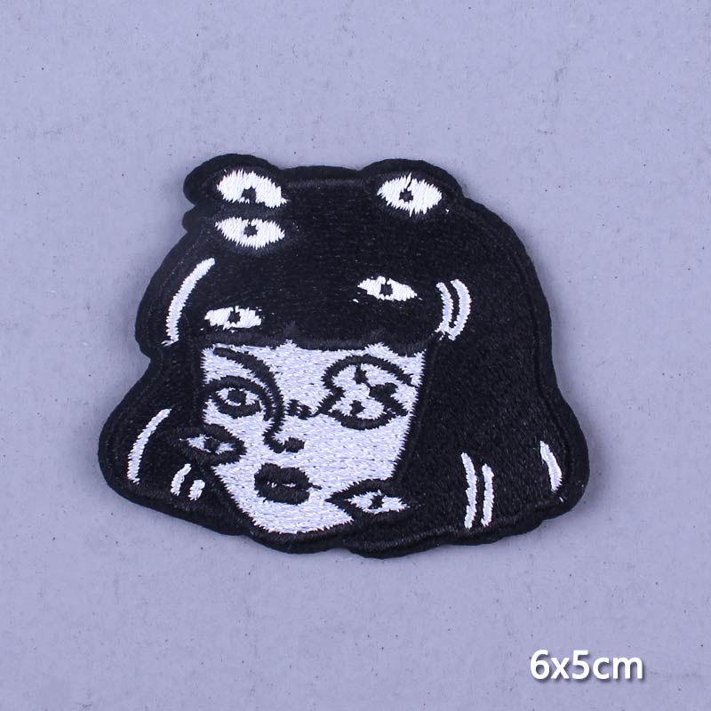 Japan Anime Cartoon Patches On Clothes Skull Heart Iron on Embroidered Patches For Clothing DIY Hippie Stripe Applique Badge diy