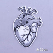 Japan Anime Cartoon Patches On Clothes Skull Heart Iron on Embroidered Patches For Clothing DIY Hippie Stripe Applique Badge diy