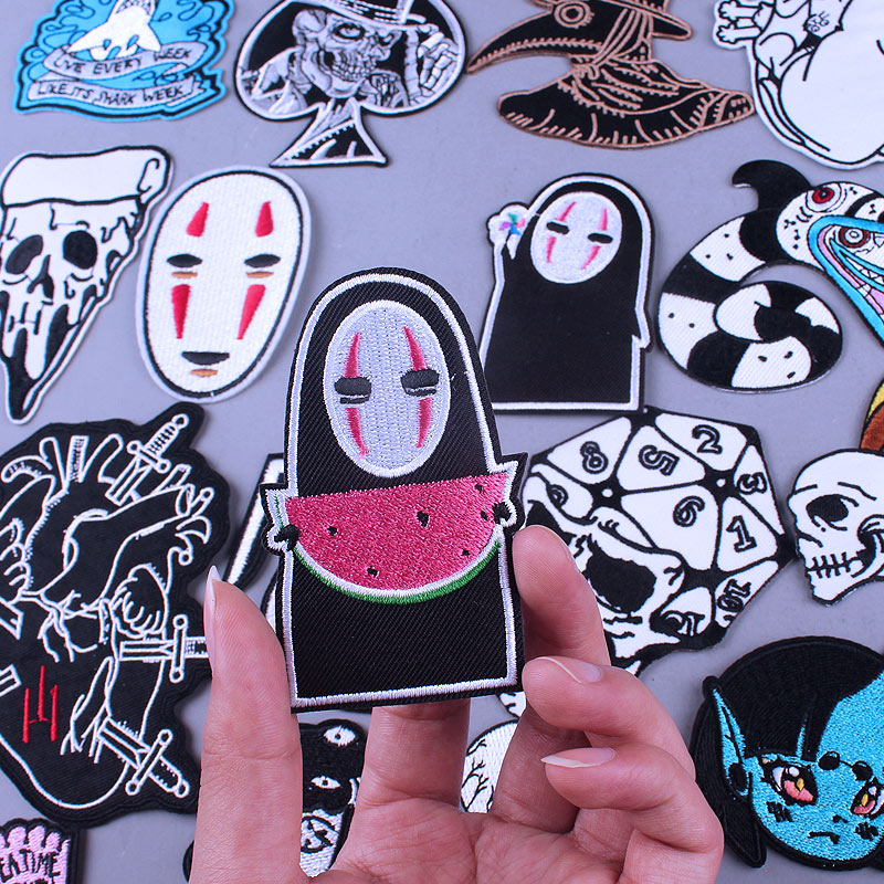 Japan Anime Cartoon Patches On Clothes Skull Heart Iron on Embroidered Patches For Clothing DIY Hippie Stripe Applique Badge diy